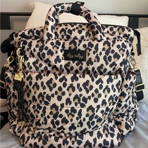 Itzy Ritzy’s multifunctional Dream Convertible diaper bag.